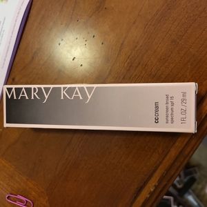 Mary Kay CC Cream deep Sunscreen Broad Spectrum SPF 15